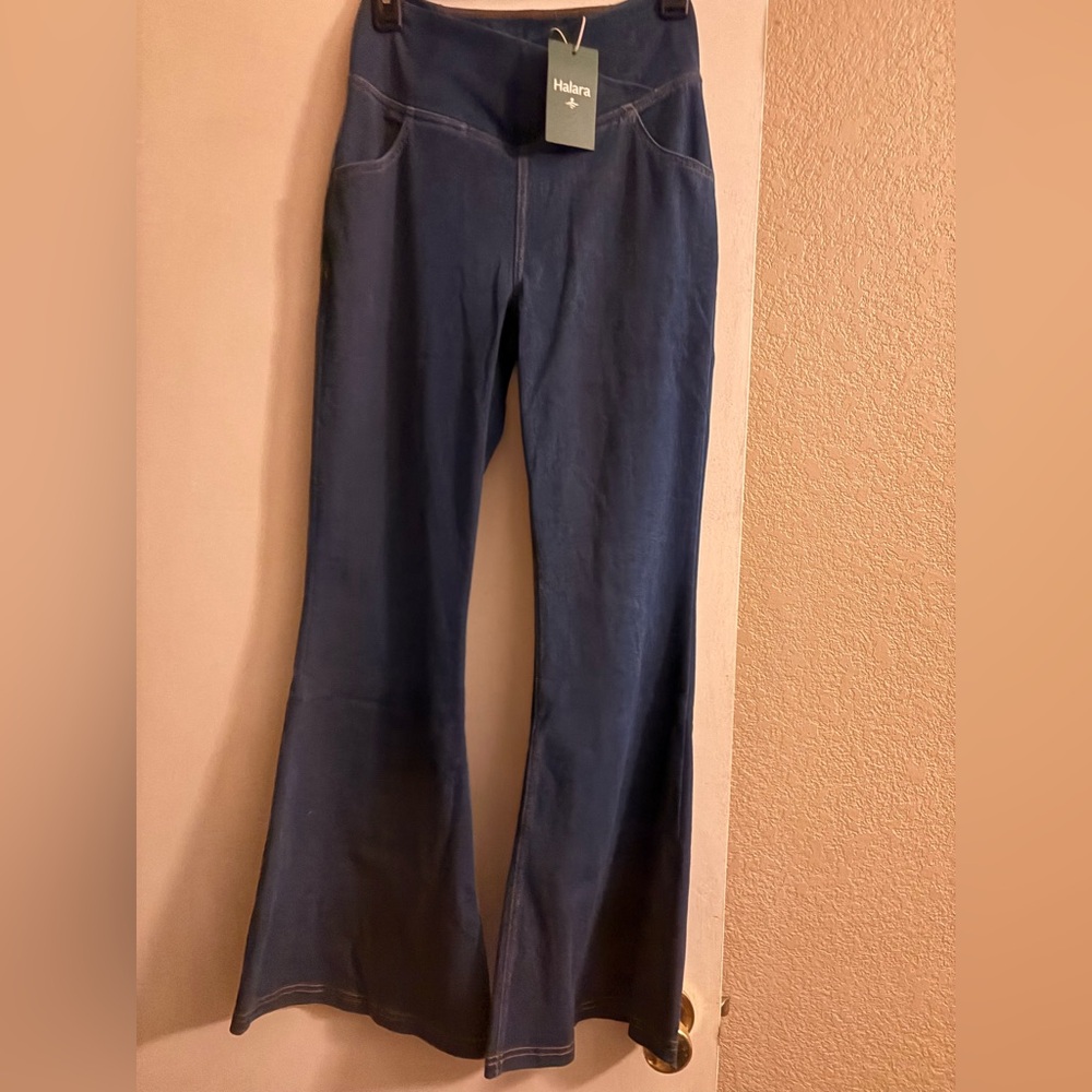 HALARA Navy Flare Pants